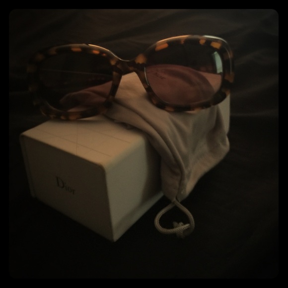Dior tortoise sunglasses