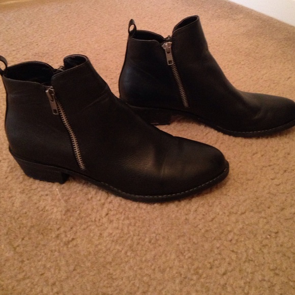 Black Forever 21 ankle boots