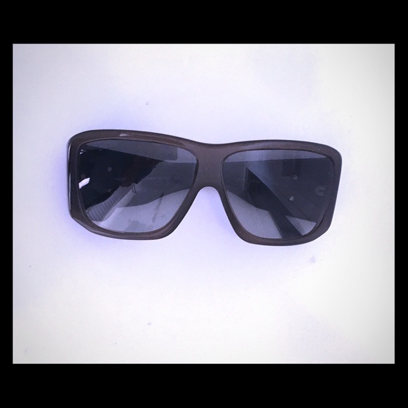 Chanel sunglasses. 5079 C.819/11 59 10 130