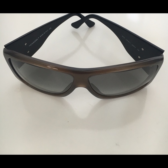 Chanel sunglasses. 5079 C.819/11 59 10 130
