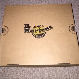 Dr. Martens Jadon 8-Eye Boot Unisex