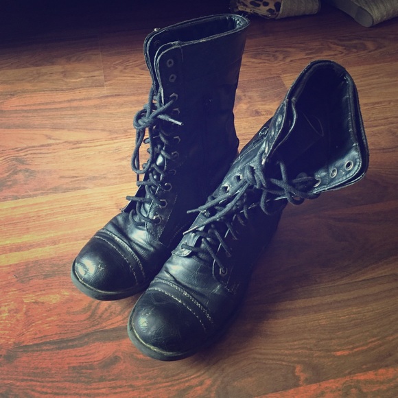 Steve Madden Shoes - Steve Madden Combat boots