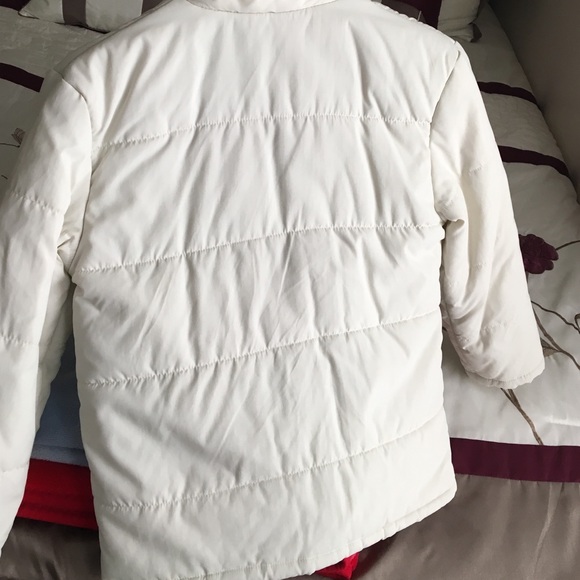 kids GUESS puffer coat - Picture 4 of 4