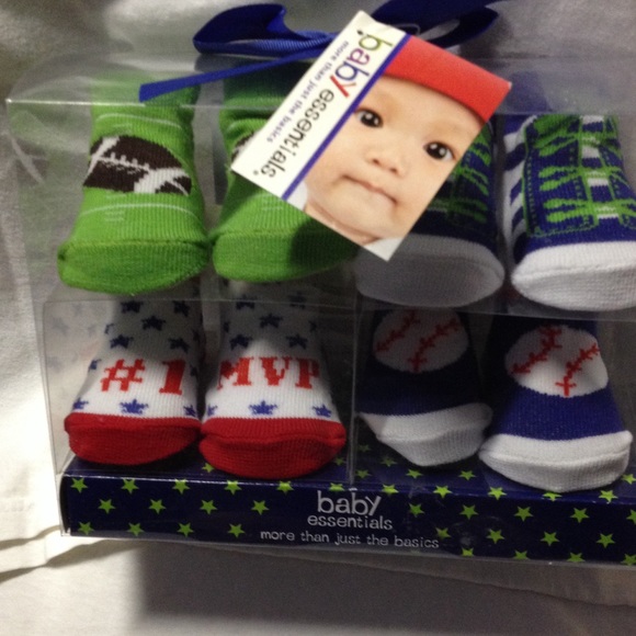 Baby essentials 4-pair bootie set - Picture 3 of 4