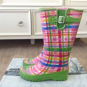 Rain boots
