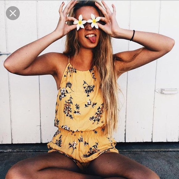 Supper cute brandy Melville romper!