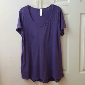 LuLaRoe Classic Tee - Medium