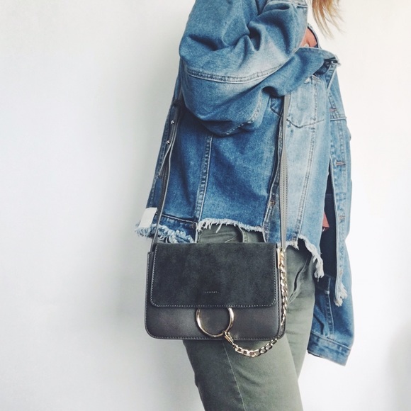 Gray O Ring Handbag - Picture 4 of 4