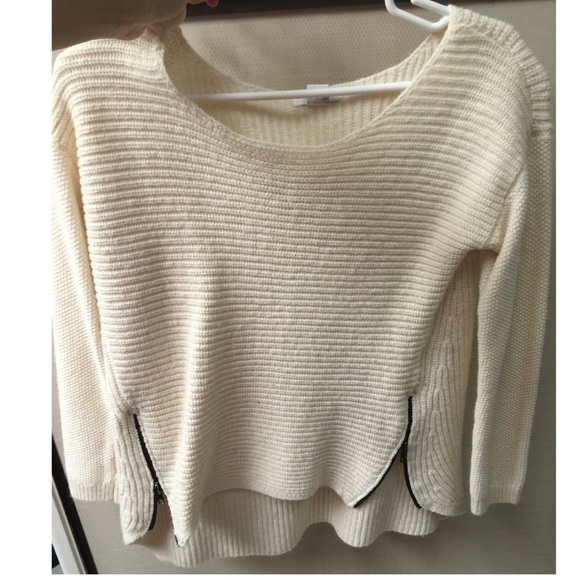Bar III Sweaters - Bar lll | Cream sweater with zipper details