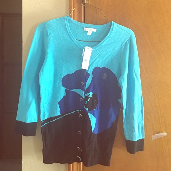 Cute New York and company cardigan