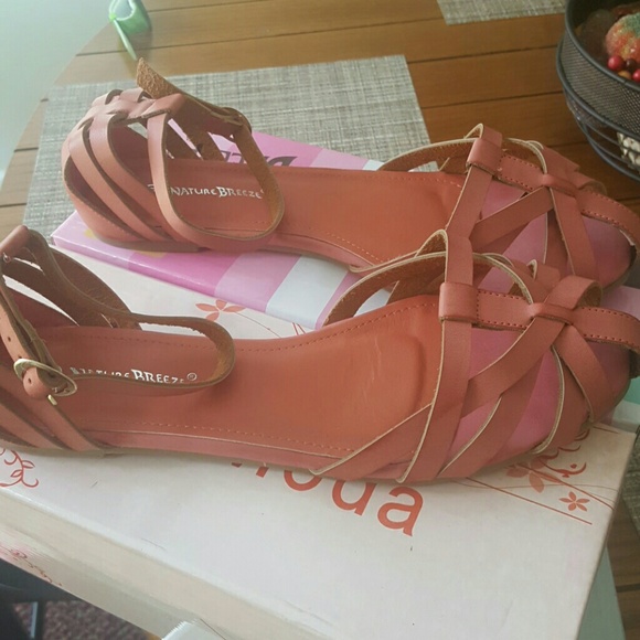 Pink sandals - Picture 2 of 3