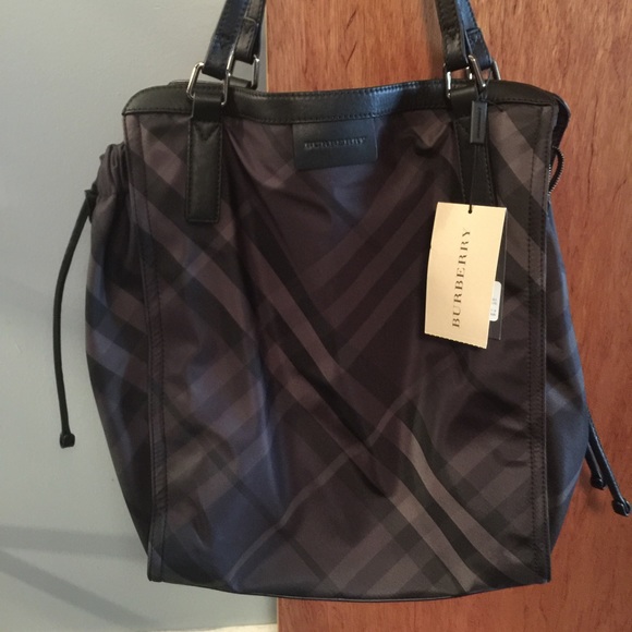 NWT BURBERRY PACKABLE TOTE/HANDBAG