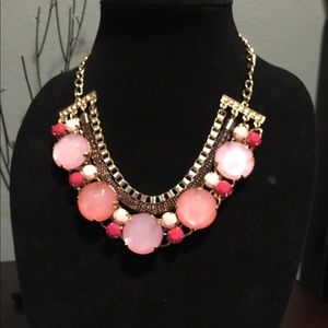 Stylish light red / pinkish accent necklace