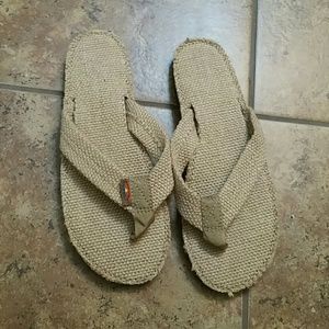 Rainbow Sandals size M. 6.5-7.5