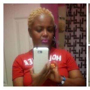 Meet your Posher, Deborah