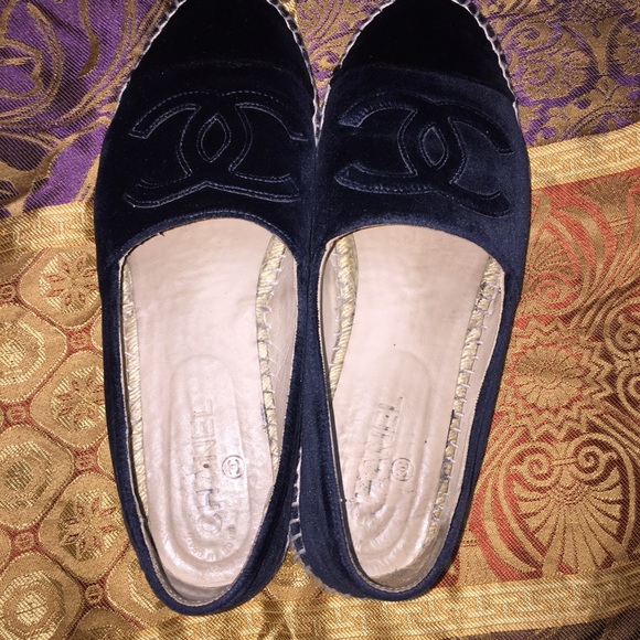 Authentic velvet navy Chanel espadrilles - Picture 3 of 7