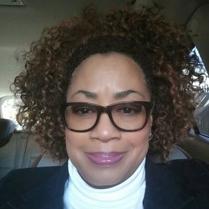 Meet your Posher, Myra