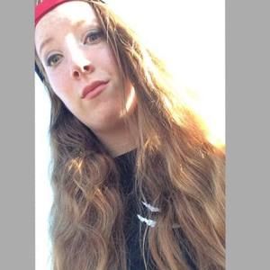 Meet your Posher, Caitlin