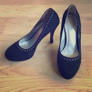 Black Studded Pump