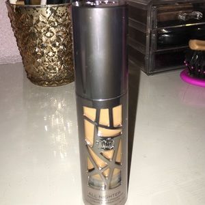 UD all nighter waterproof longwear foundation