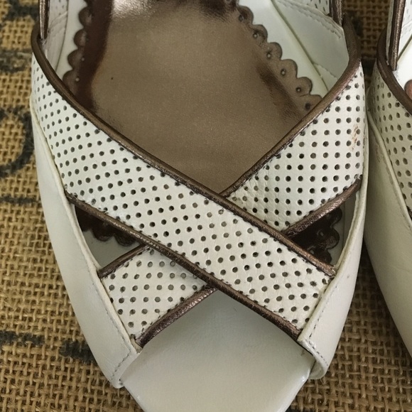 BCBG perforated peep toe heels •ivory • off white - Picture 3 of 3