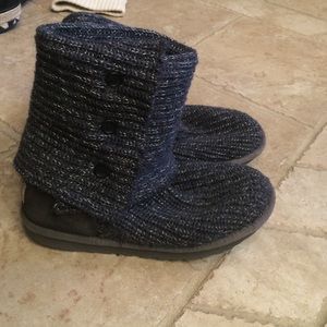 Roll-out UGG boots