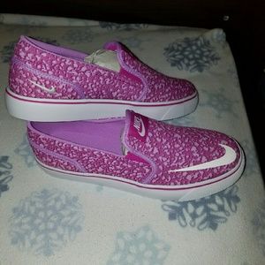 Nike slip ons