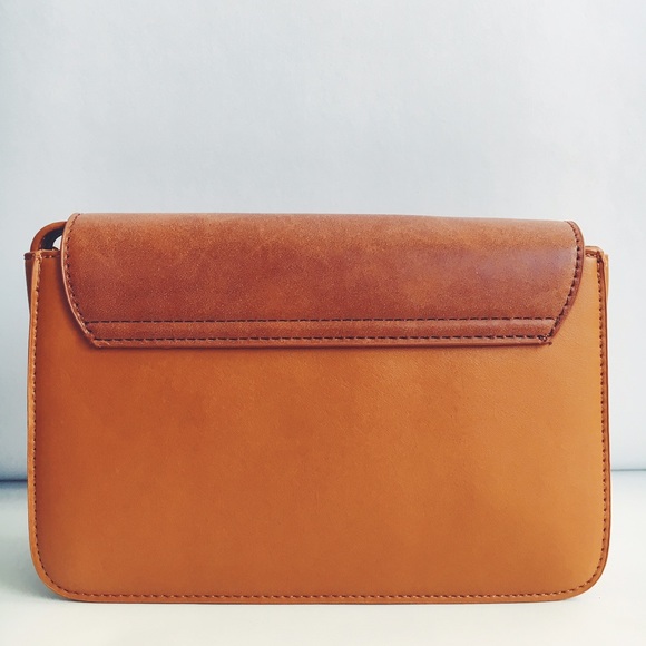 Brown O Ring Handbag - Picture 3 of 4