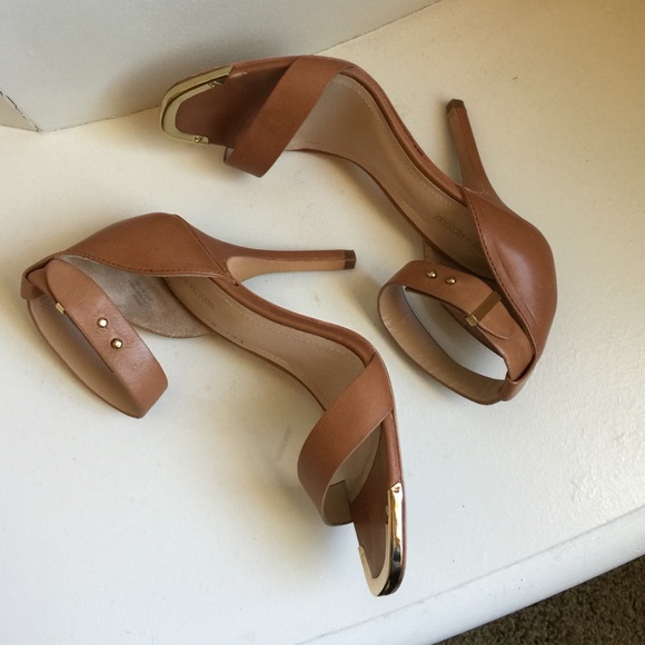 Pour La Victoire high heels - Picture 2 of 4