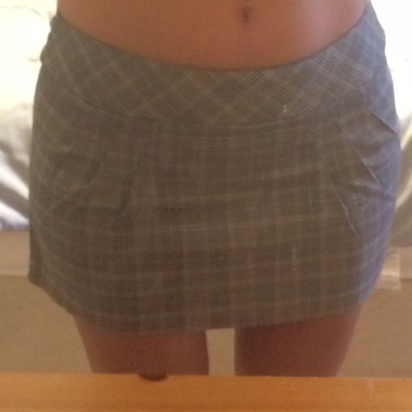 Skirt - Picture 2 of 3