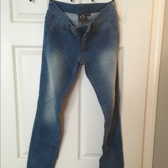 Armani exchange skinny jeans. Color: Light wash.