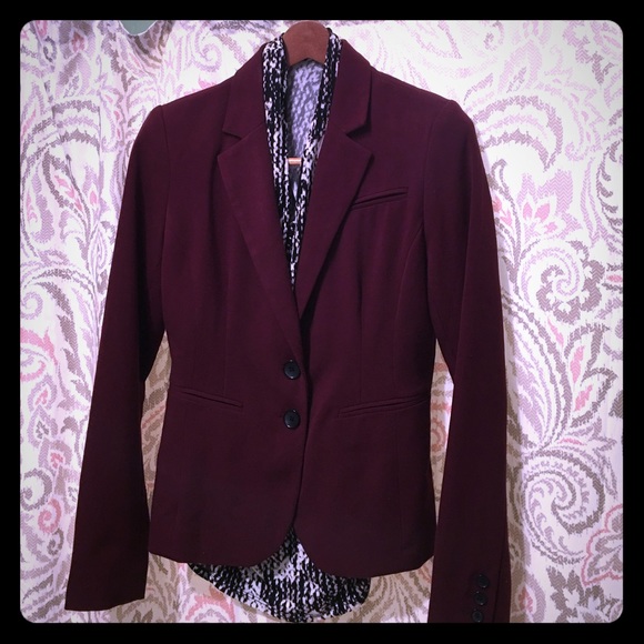 Apt 9 Blazer in Wine Sz 4- 💄Smart & Sassy