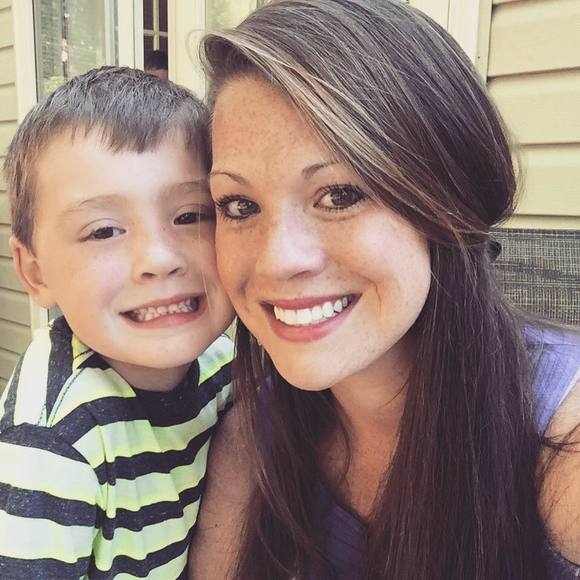 Meet your Posher, Jessica - Picture 1 of 1