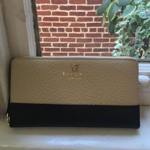 SALE🎉🎉🎉 Brand new Kate spade clutch
