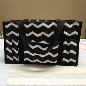 31 Small Organizing Utility Tote Black Chevron