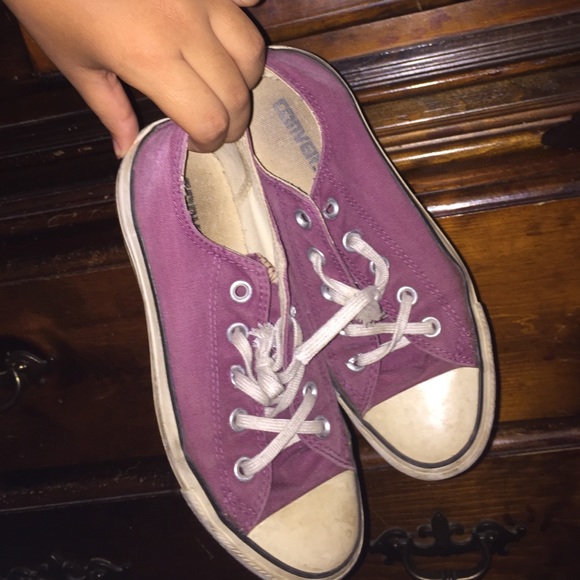 purple converse low top