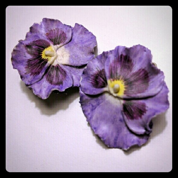 Jewelry - Sold - Vintage handmade ceramic pansy earrings