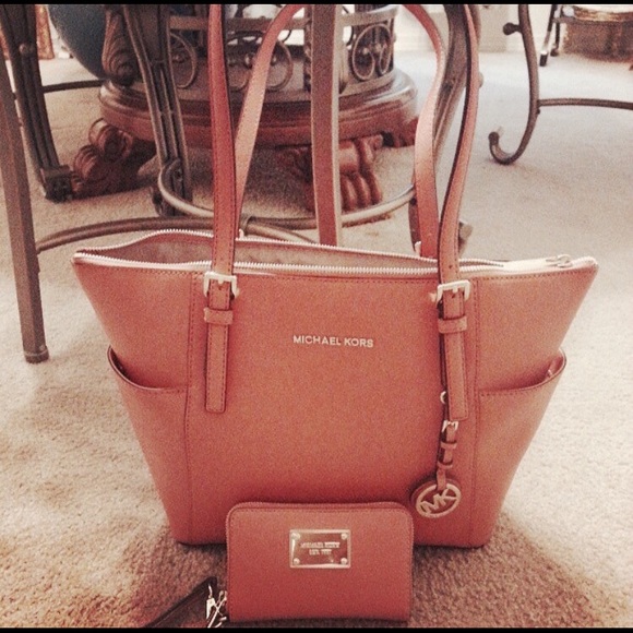Michael kors and wallet - Picture 1 of 2