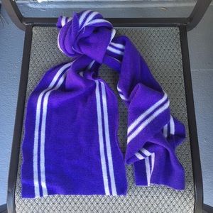 🏉J. Crew🏉 like 🆕 purple merino wool scarf