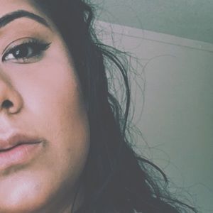 Meet your Posher, Loida