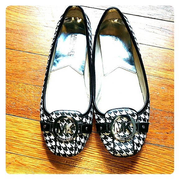 Michael Kors houndstooth flats (shoes)