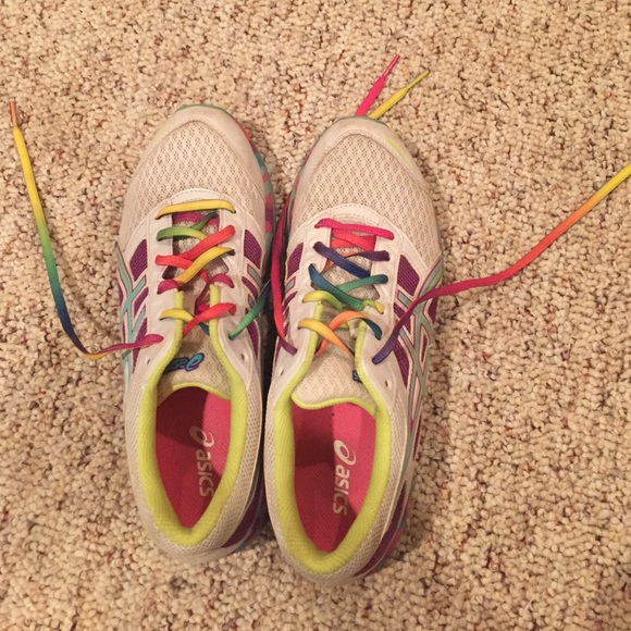 Asics tennis shoes