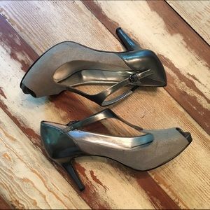 Tahari Hilary T-Strap Silver Heel