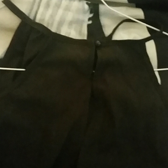 ❌SOLD❌Cute, totally comfotable little black romper - Picture 4 of 4