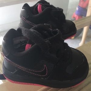 Baby girl Nike's size 2c