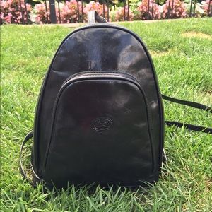 Tony Perotti Bags - Tony Perotti Italian Leather Zip-Around Backpack Tony Perotti Bags - Tony Perotti Italian Leather Zip-Around Backpack