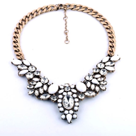 White statement necklace