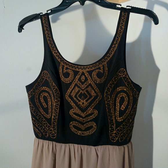 Great maxi dress for summer/fall wedding season - Picture 3 of 3