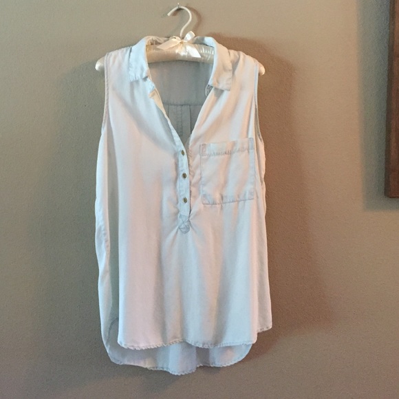 Sleeveless jean shell top