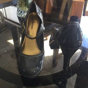 Grey Mary Jane pumps